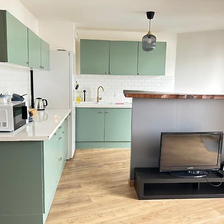 2 Bedroom Apartment + Parking Сен Дени Екстериор снимка