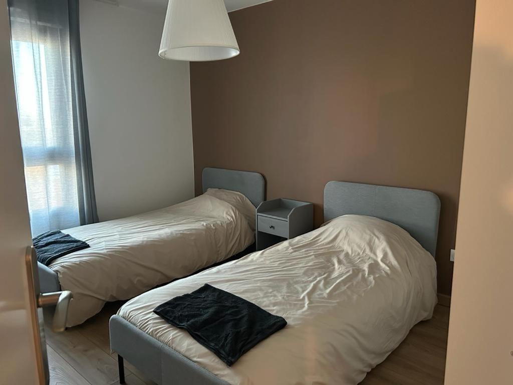 2 Bedroom Apartment + Parking Сен Дени Екстериор снимка